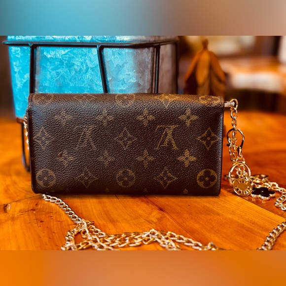 Louis Vuitton vintage monogram Sarah wallet converted - Picture 3 of 16